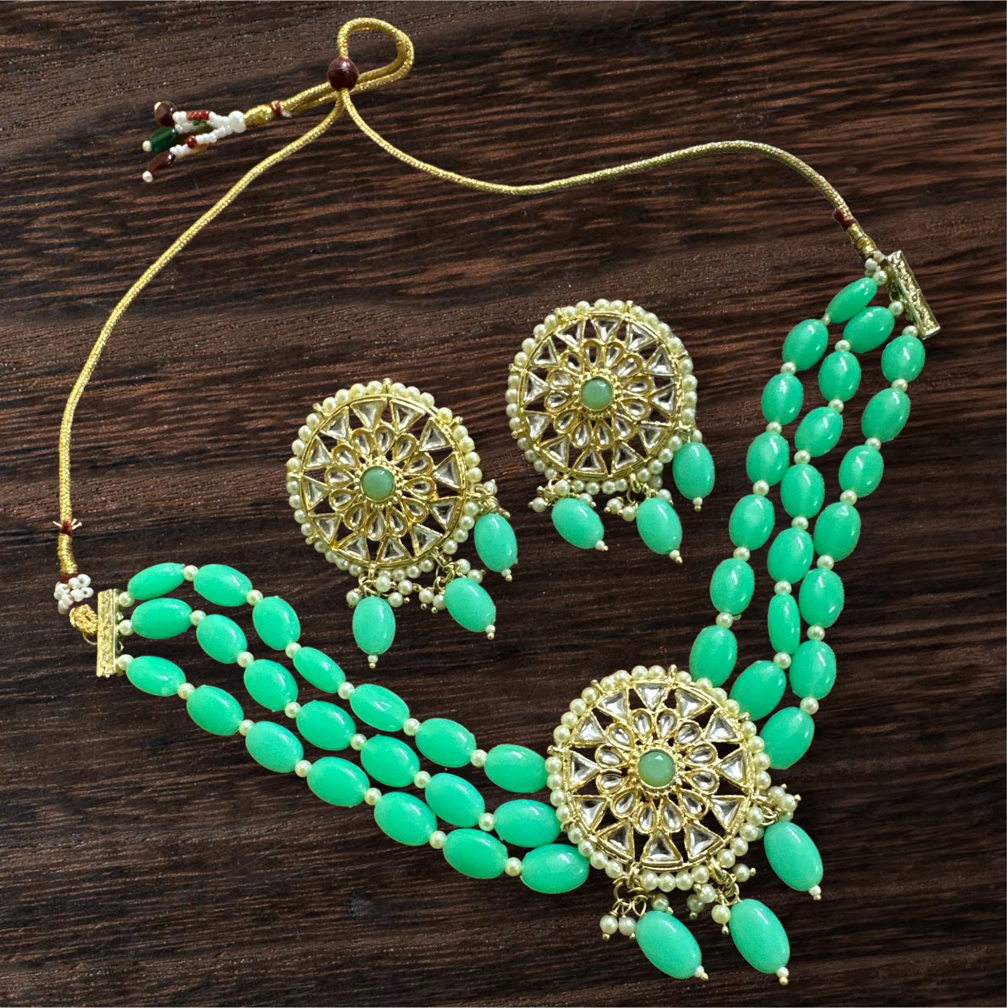 Kundan choker