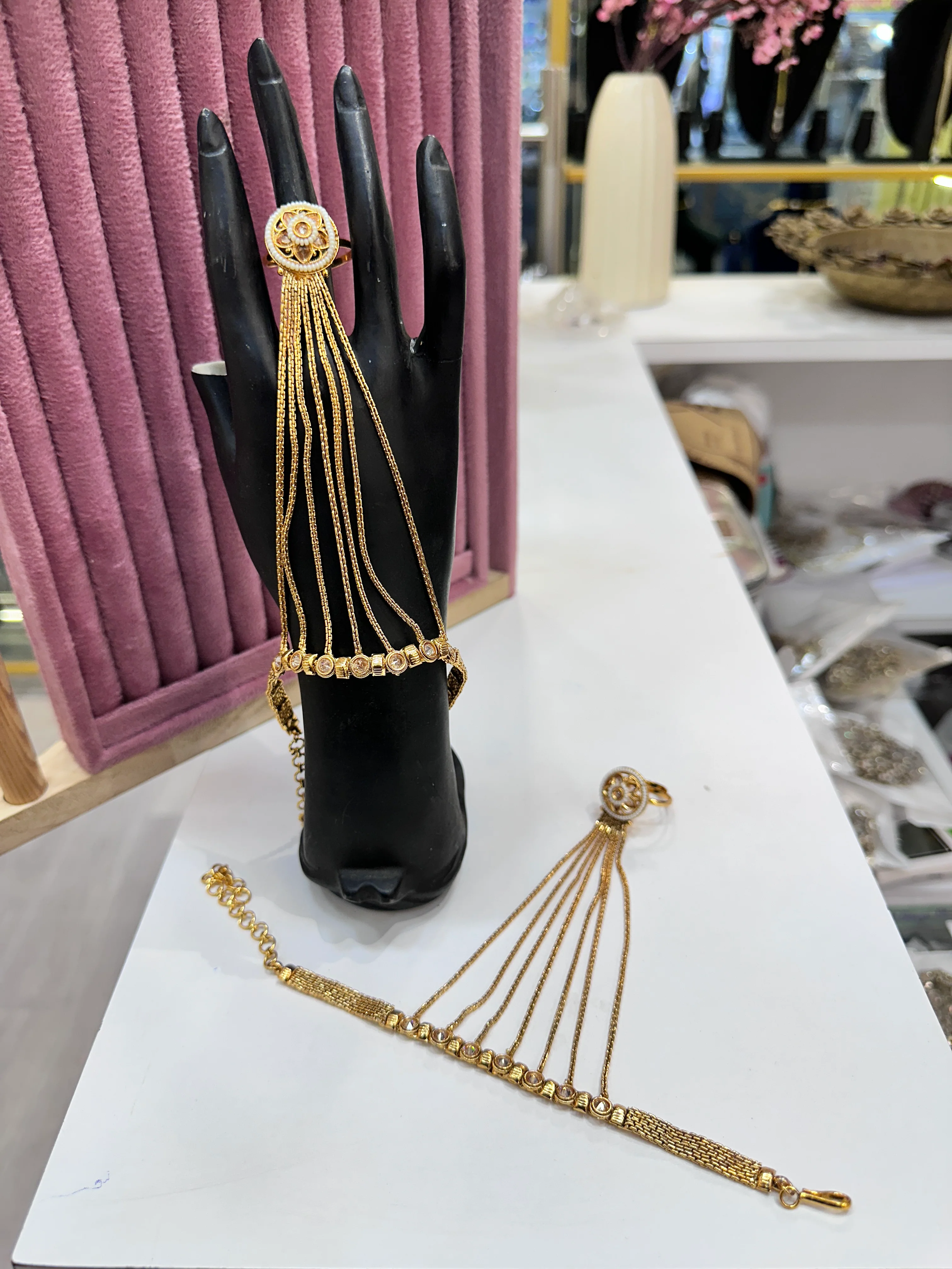 Premium Heritage Rajwadi Hathpanja - Pair - Image 2