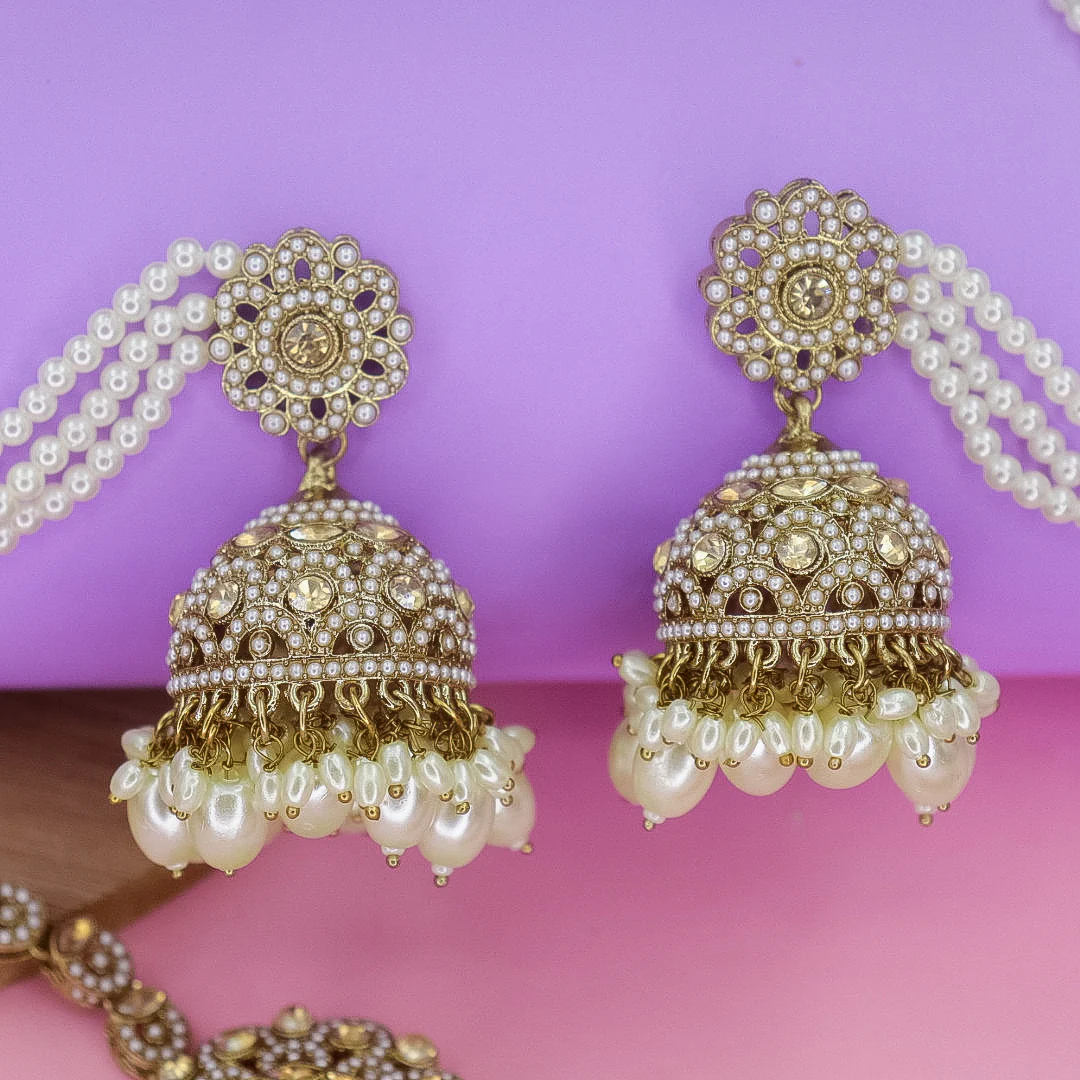 Vamna Reverse AD Jhumka With Kaanchain & Teeka - Image 2