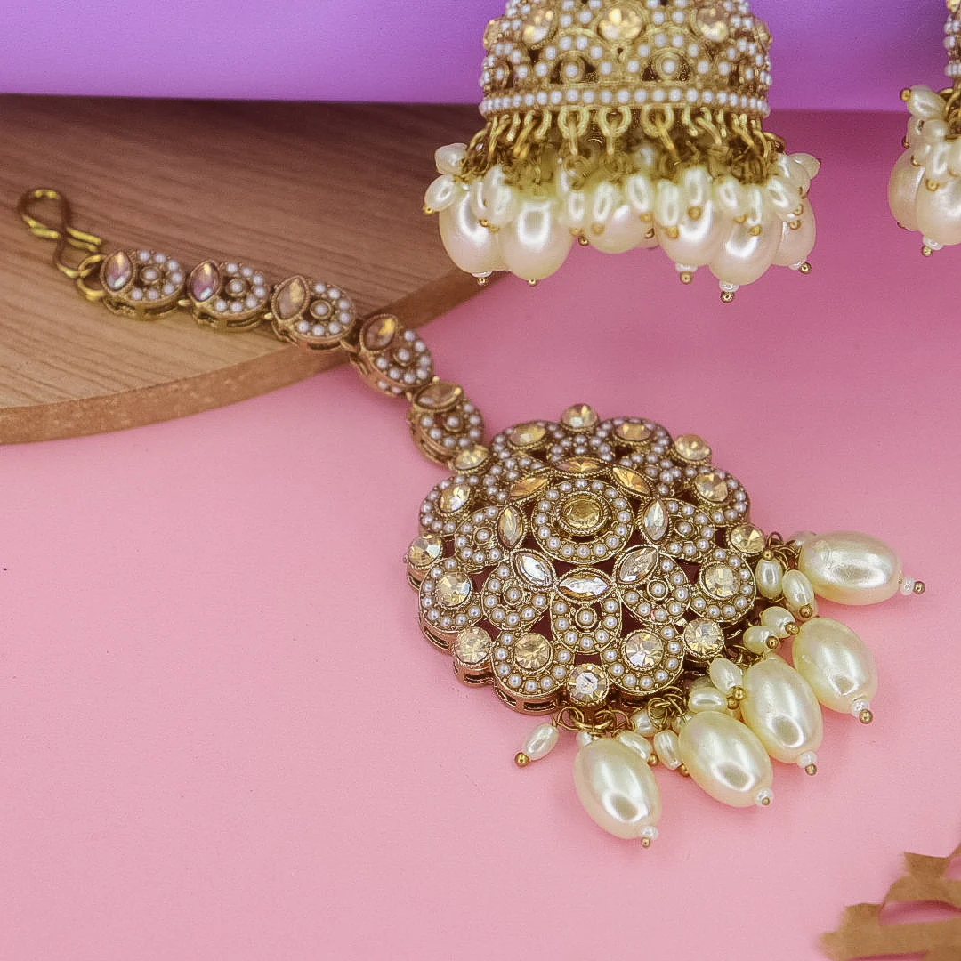 Vamna Reverse AD Jhumka With Kaanchain & Teeka - Image 3