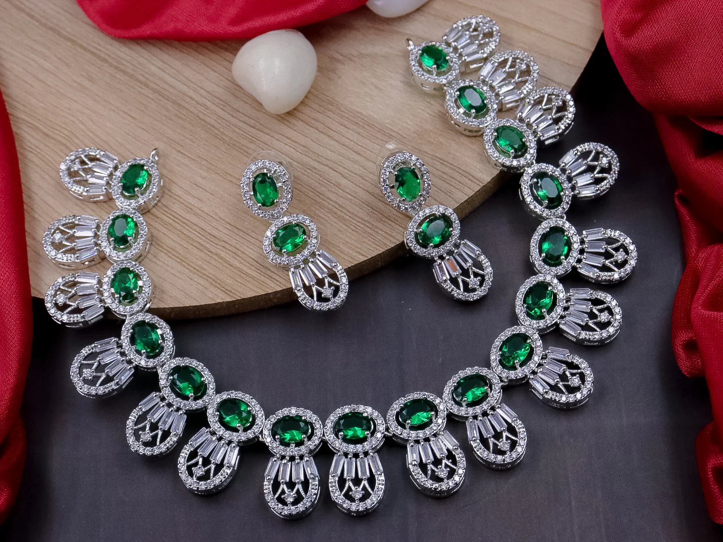 Nilima Premium AD Choker - Image 6