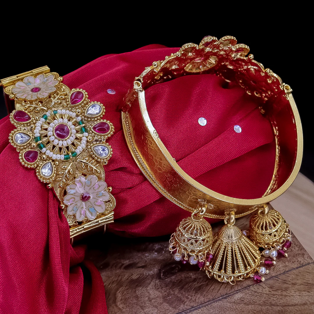 Madhuri Meenakari Kada With Ghungro Latakan