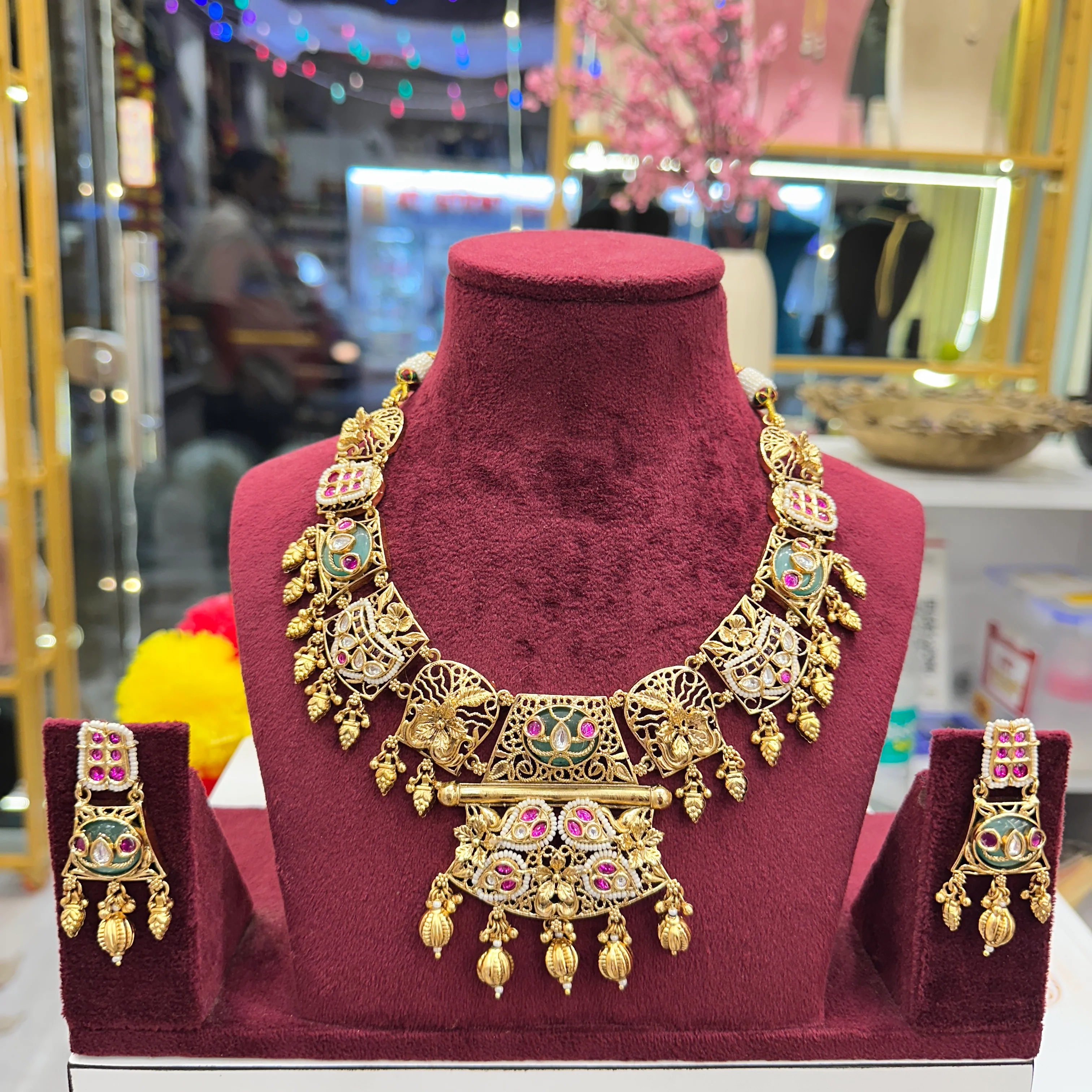 Lavanya Premium Heritage Necklace - Image 2
