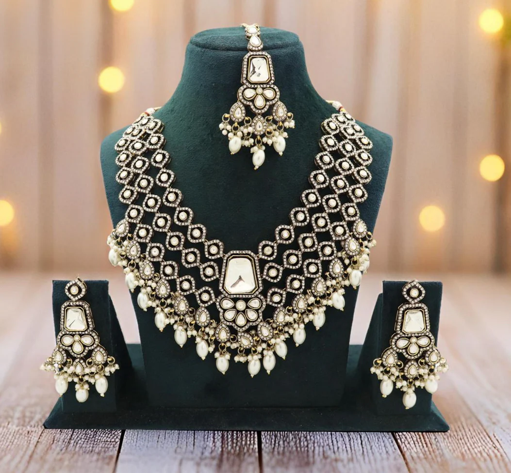 Pinky Premium 3 Layer Designer Kundan Necklace - Image 3