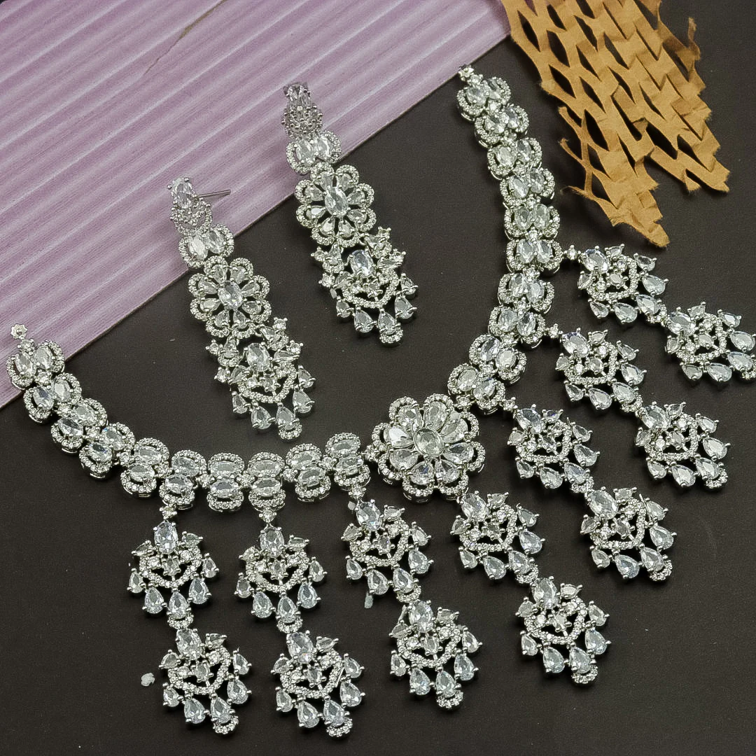 Gonina Statement AD Choker Set - Image 2