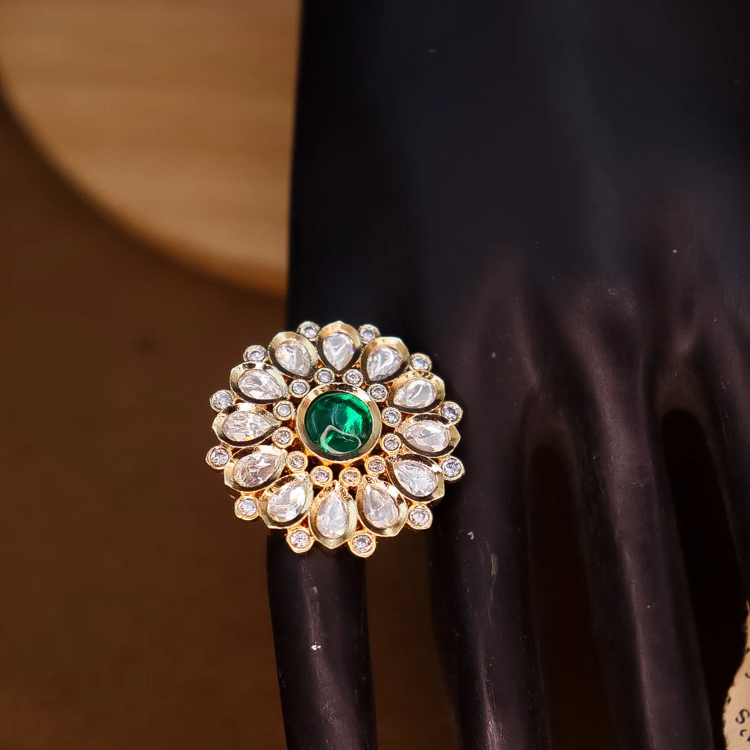 Premium Moissante Ring