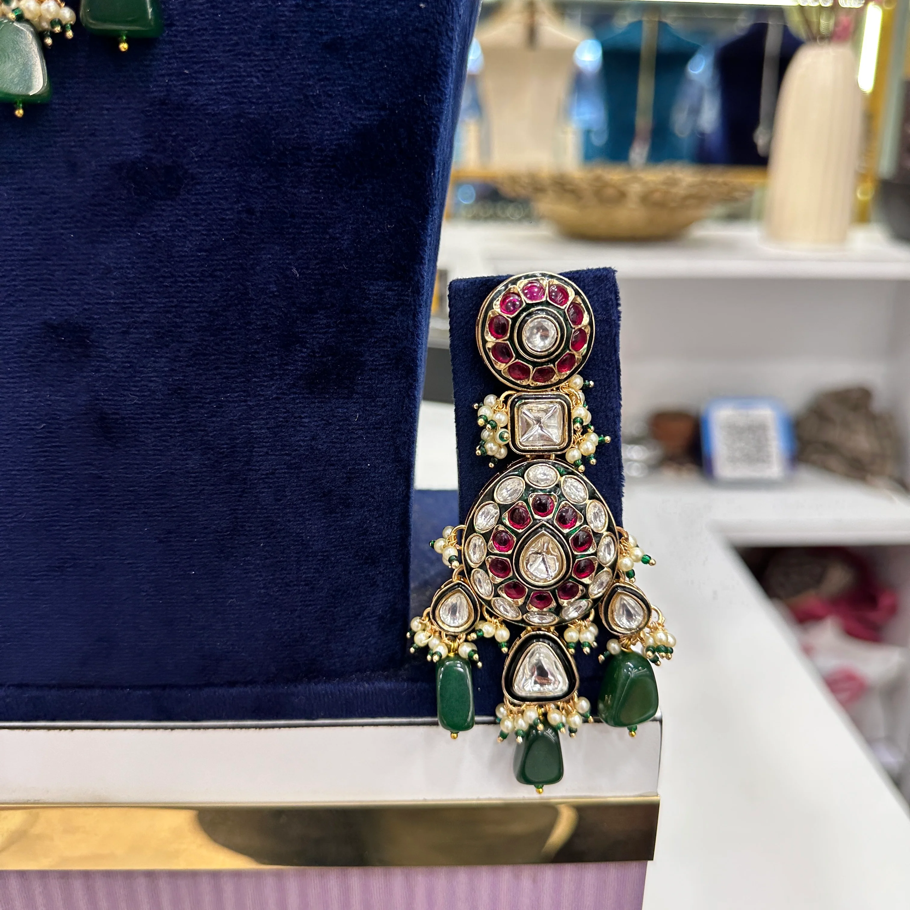 Rakhee Semi Bridal Kundan Polki Necklace - Image 4