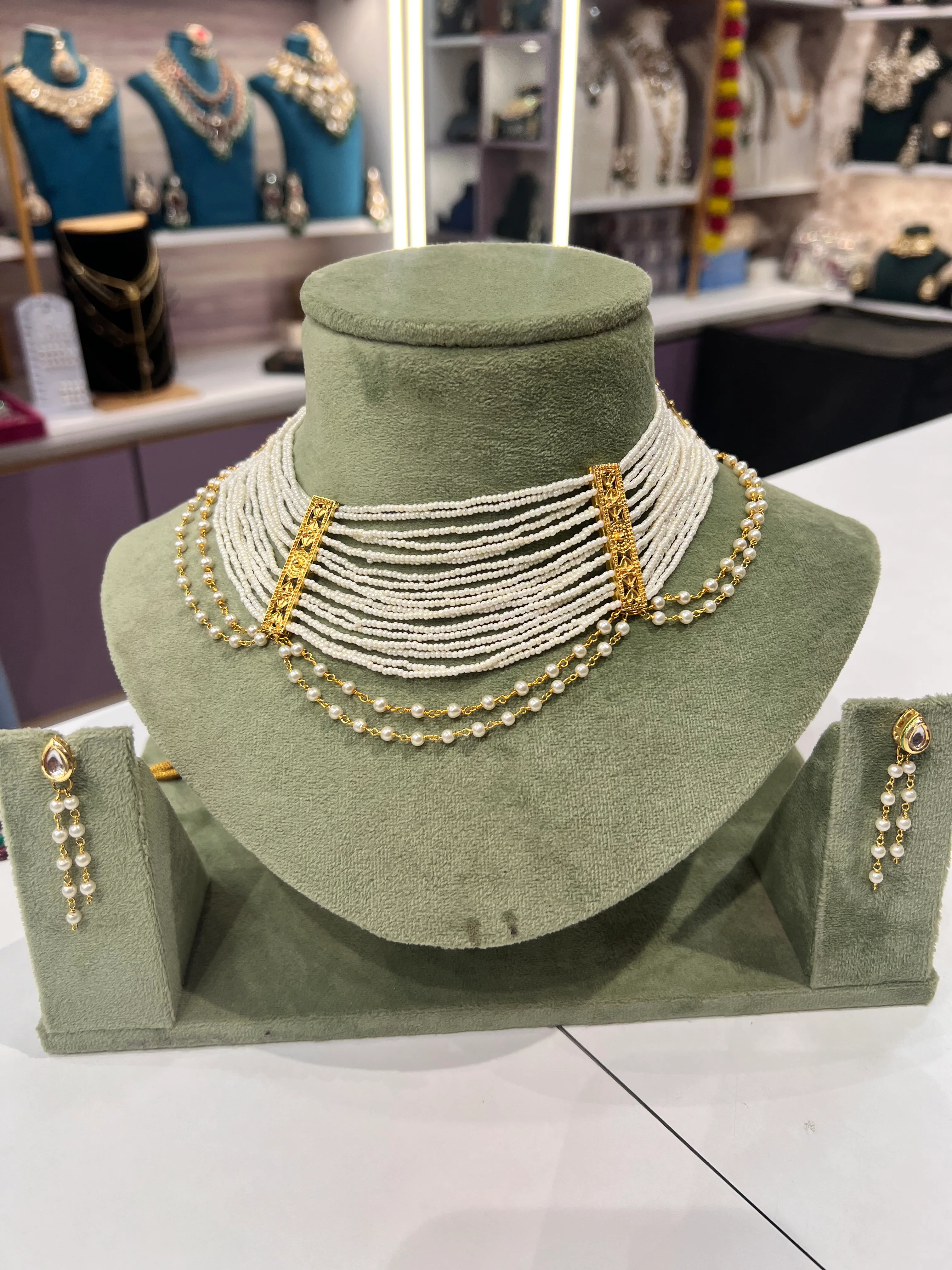 Brass Moti Choker Aet