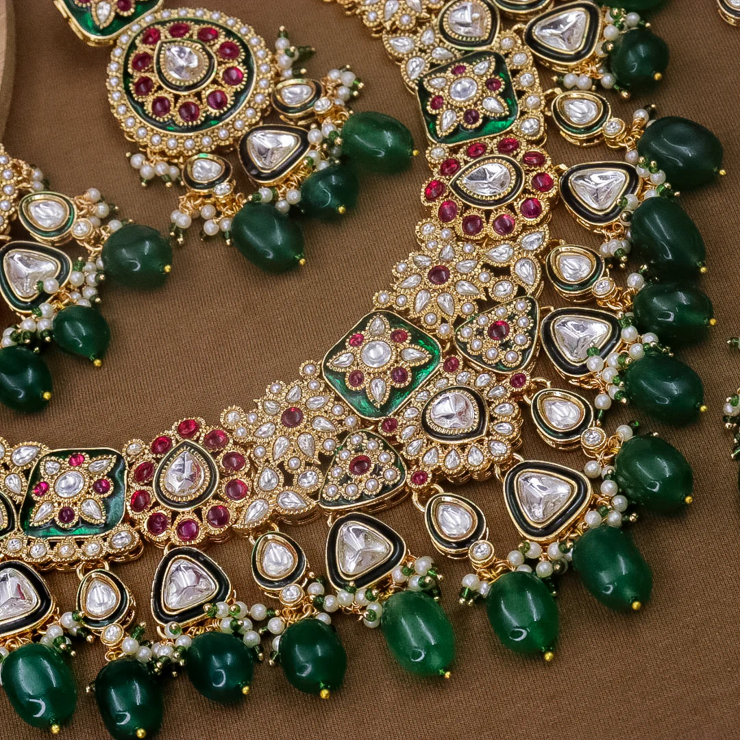 Muskaan Semi Bridal Choker Set With Teeka - Image 2