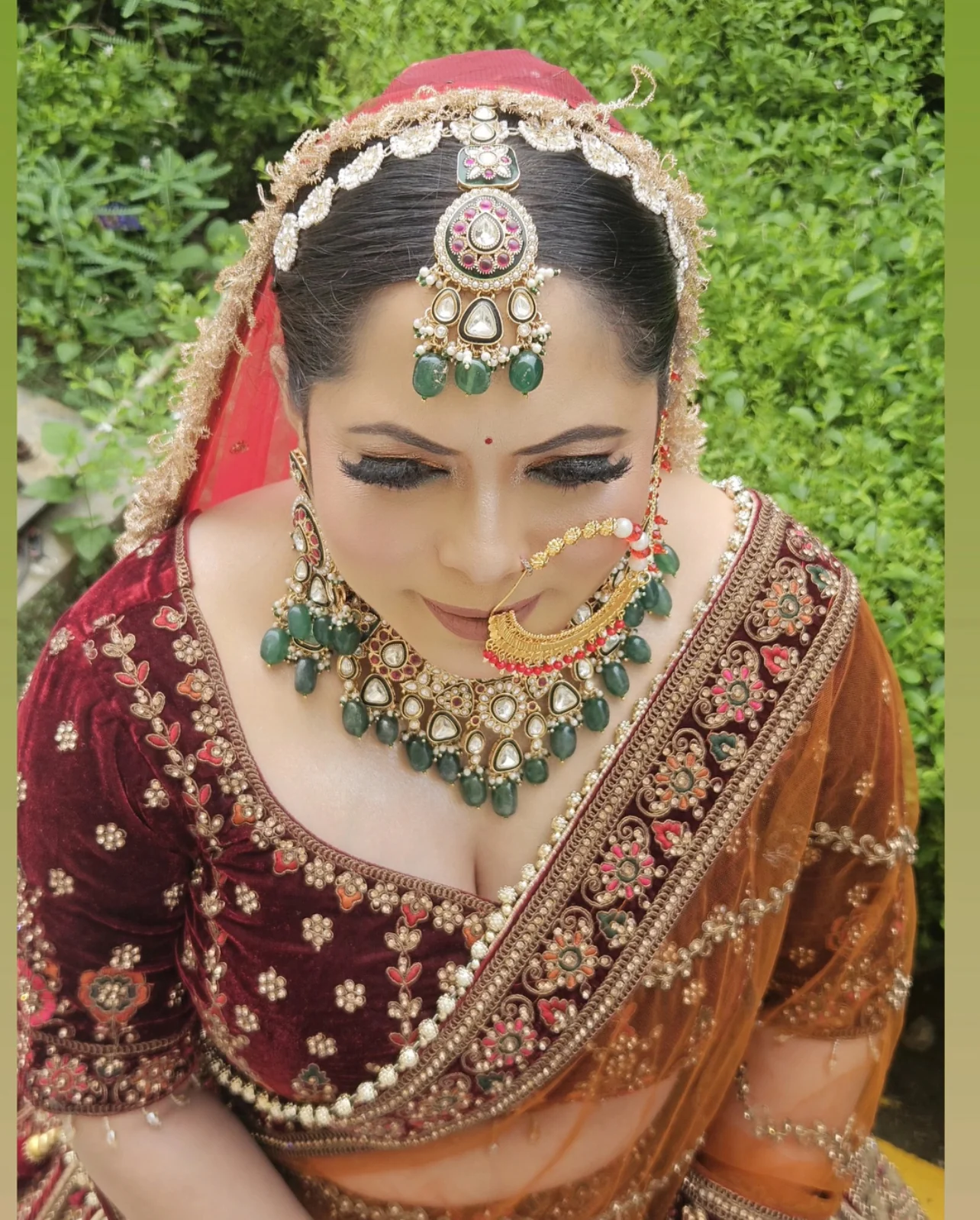 Muskaan Semi Bridal Choker Set With Teeka - Image 8
