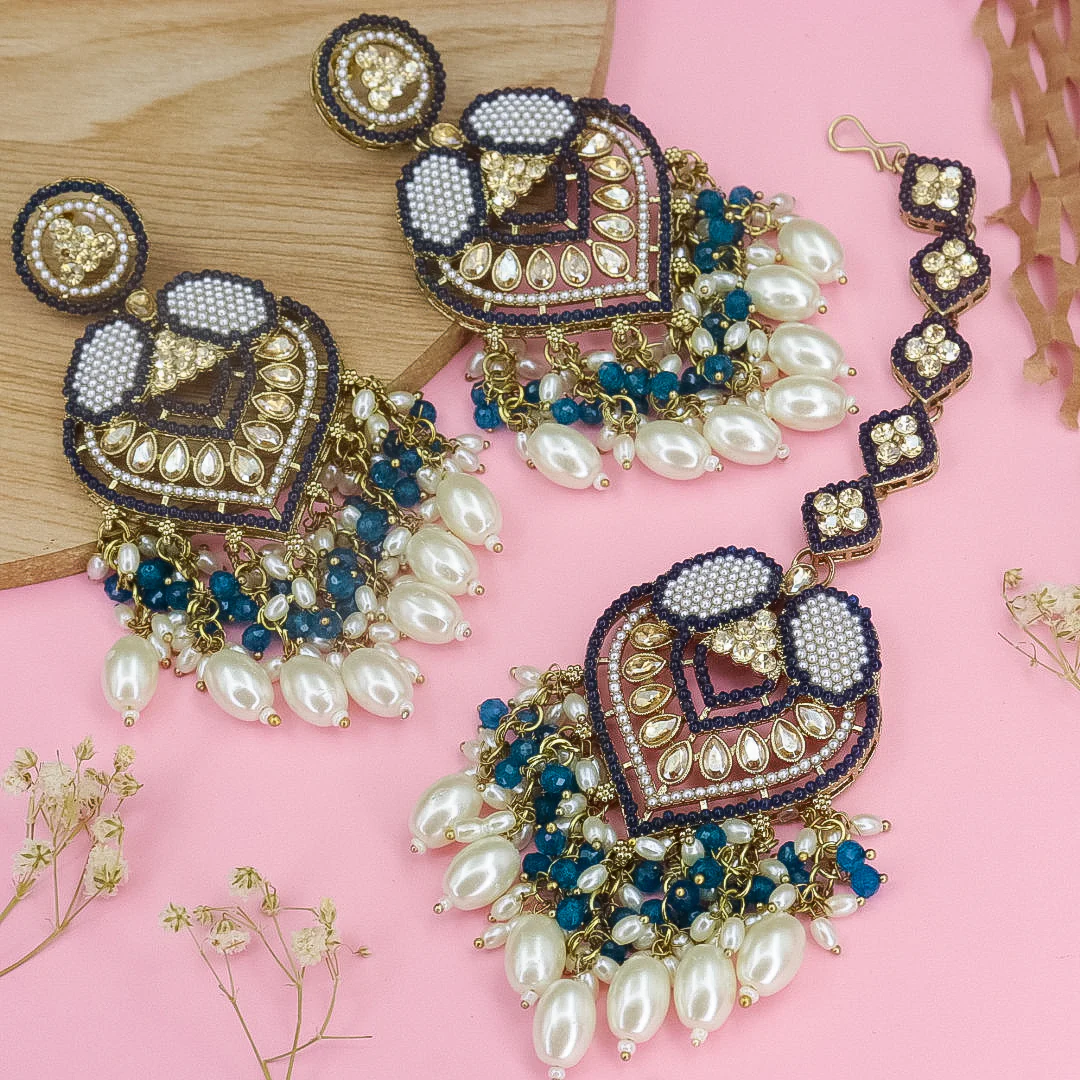 Momina Pakistani Earrings And Mangtika - Image 9