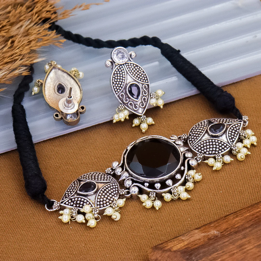 Vanshi Brass Choker With Earrings - Image 3