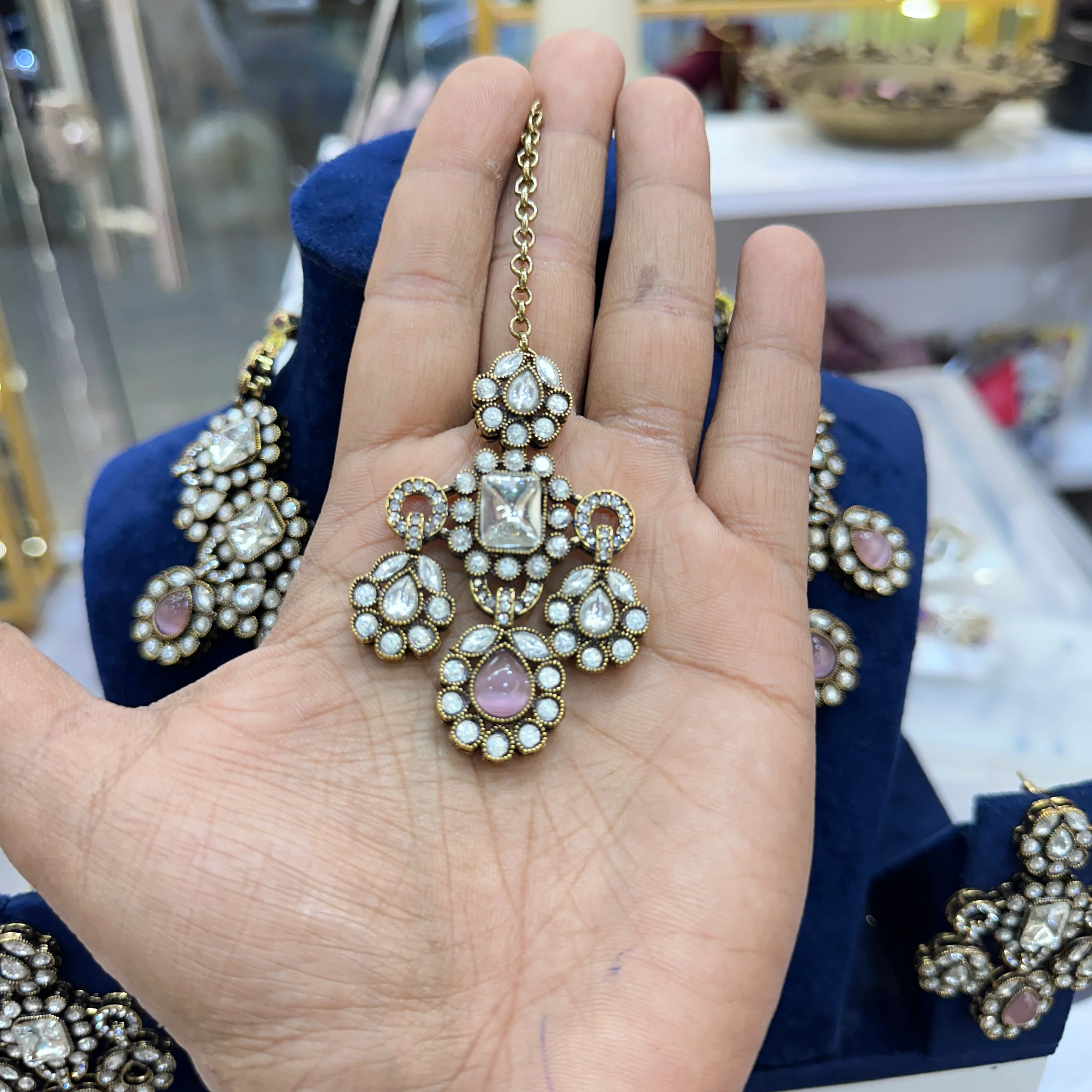 Sheefa Polki Necklace With Mangtika - Image 2