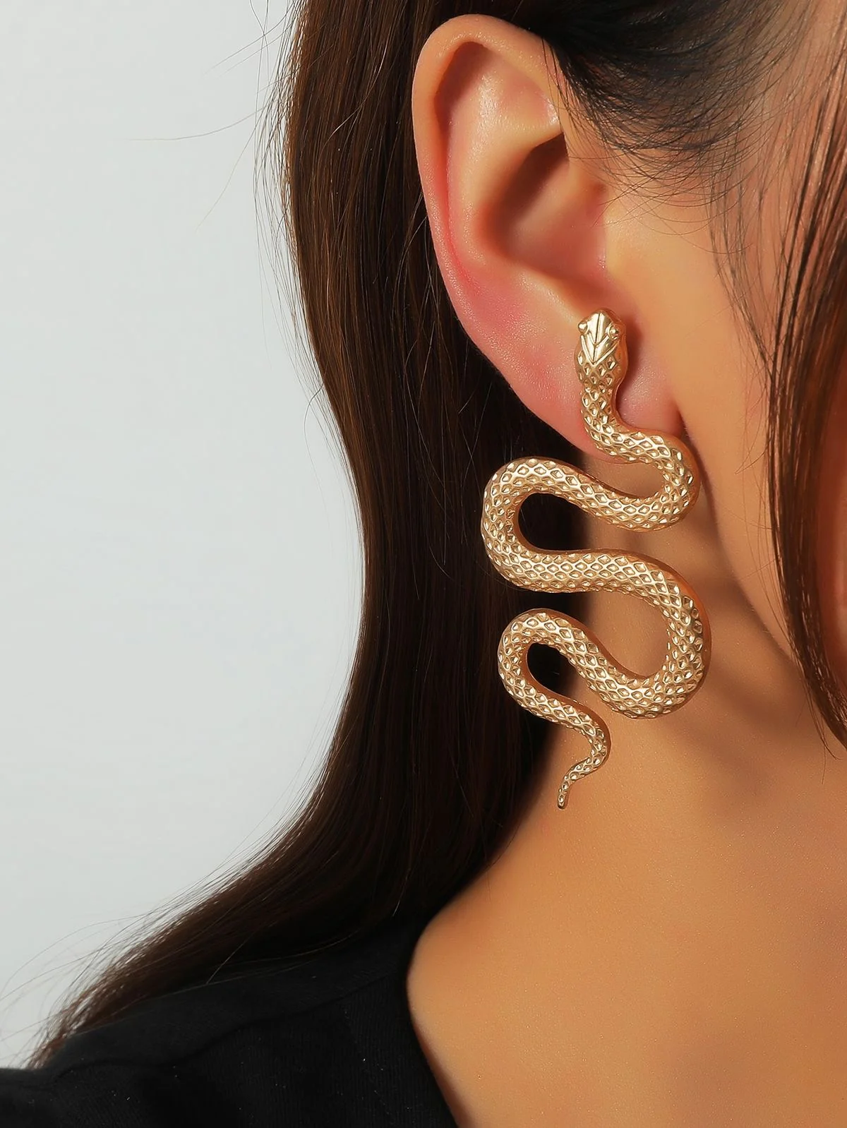 Trendy Snake Earrings - Image 2