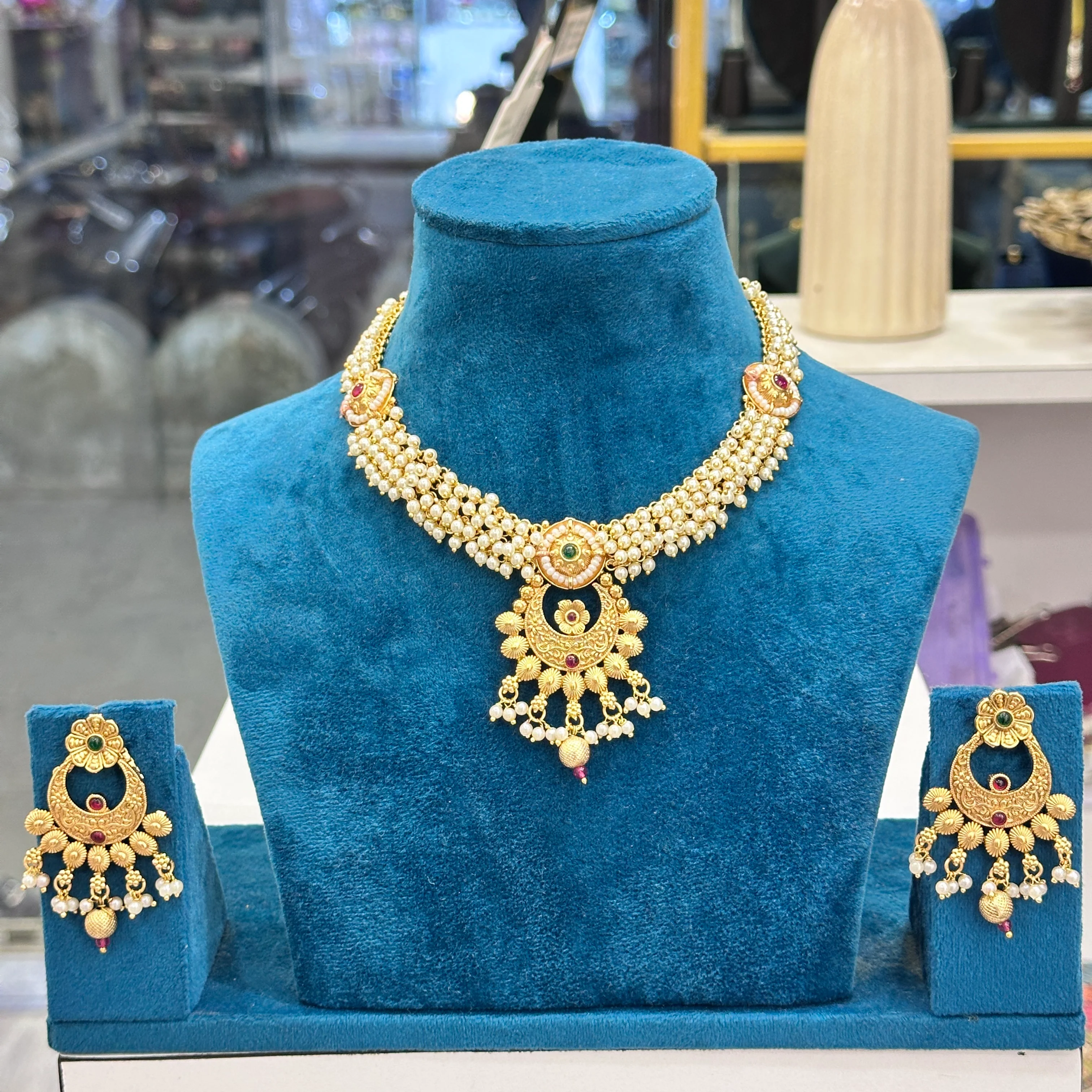 Kuda Moti Rajwadi Necklace