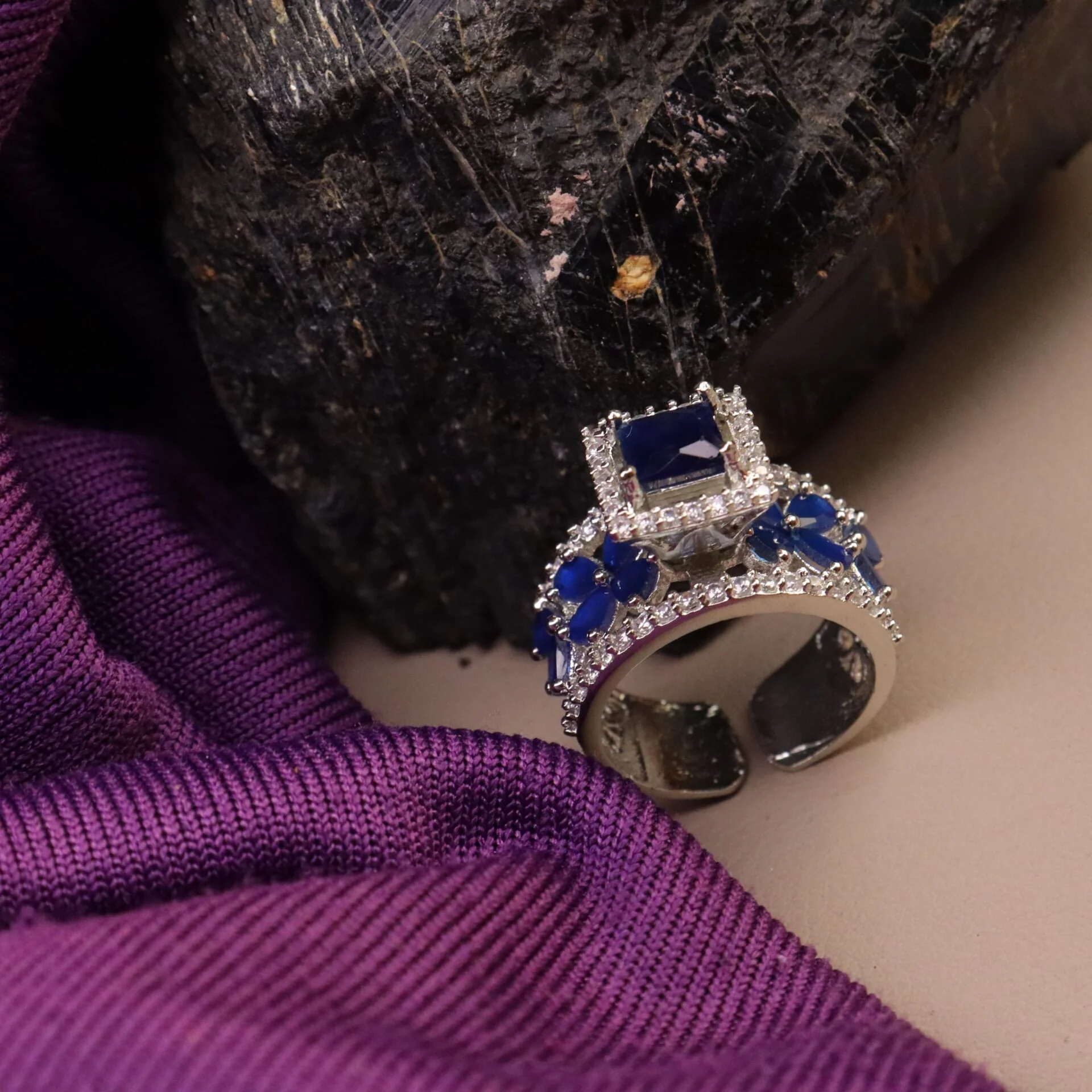 Isa AD Ring - Image 12