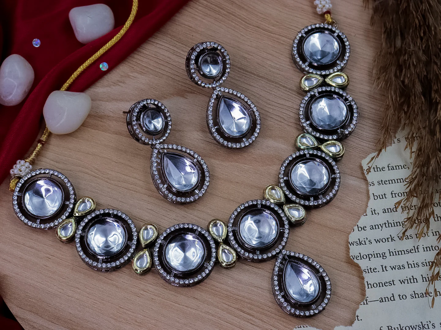 Niharika Polki Look Alike Choker