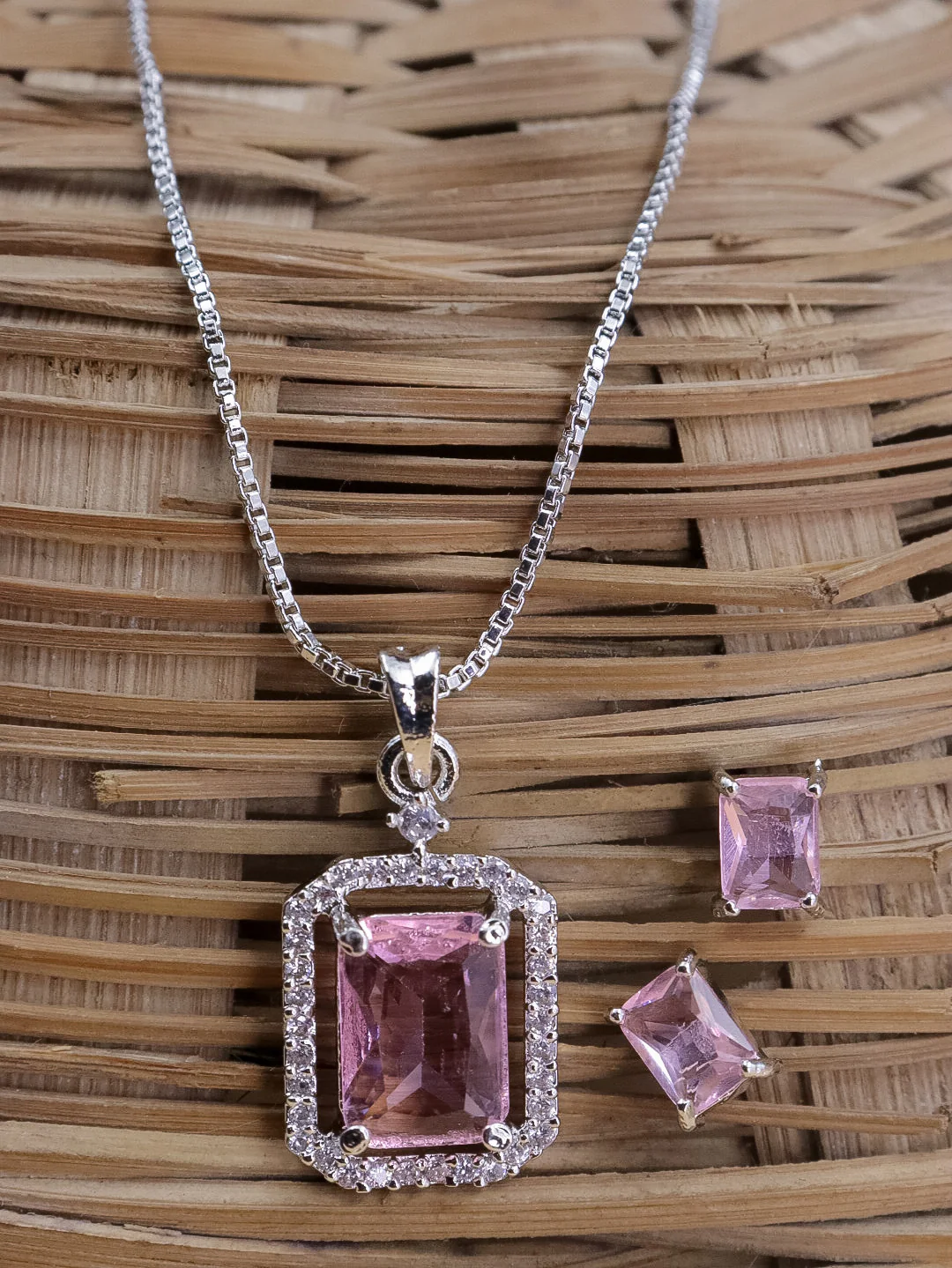 Renu AD Pendent Set - Image 9