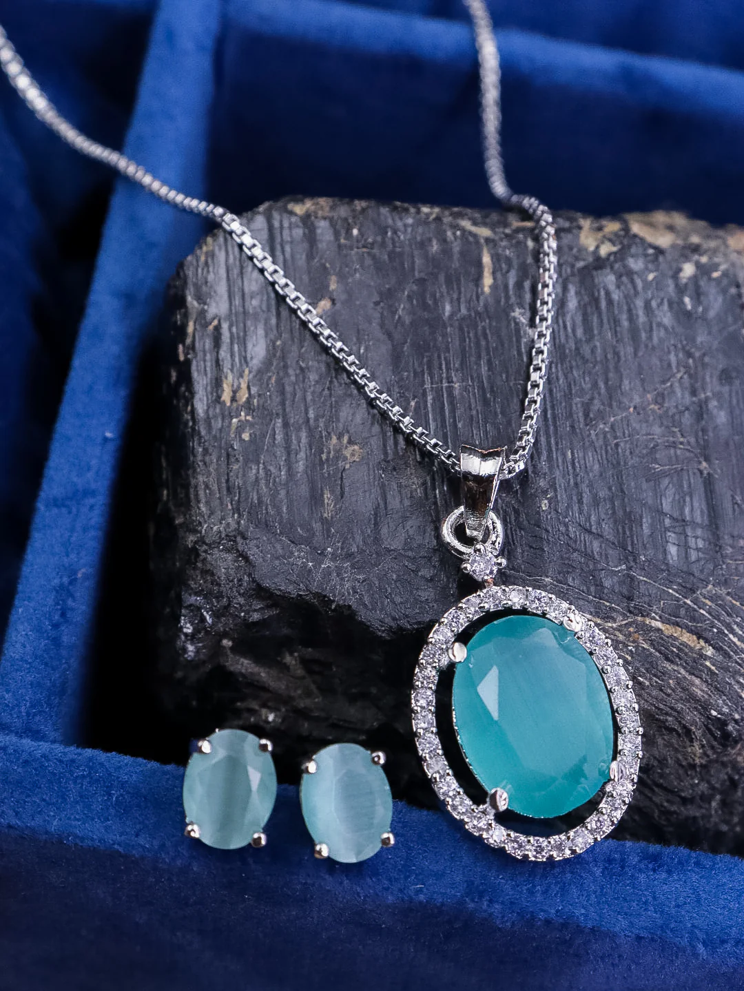 Sherlyn AD Pendent set - Image 10