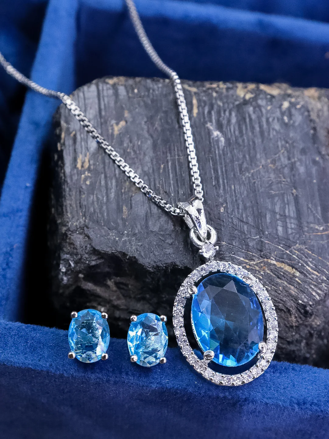 Sherlyn AD Pendent set - Image 2