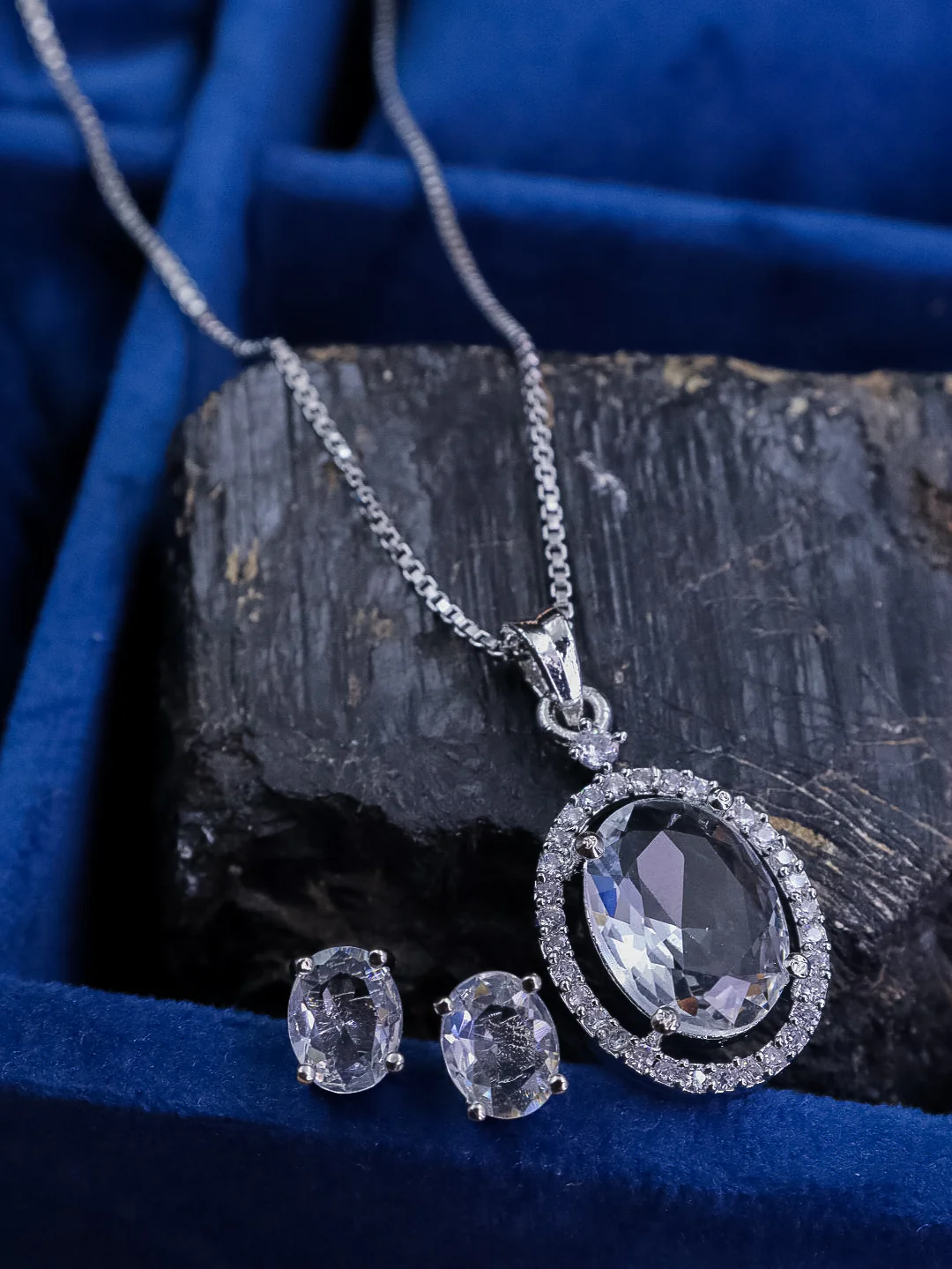 Sherlyn AD Pendent set - Image 4