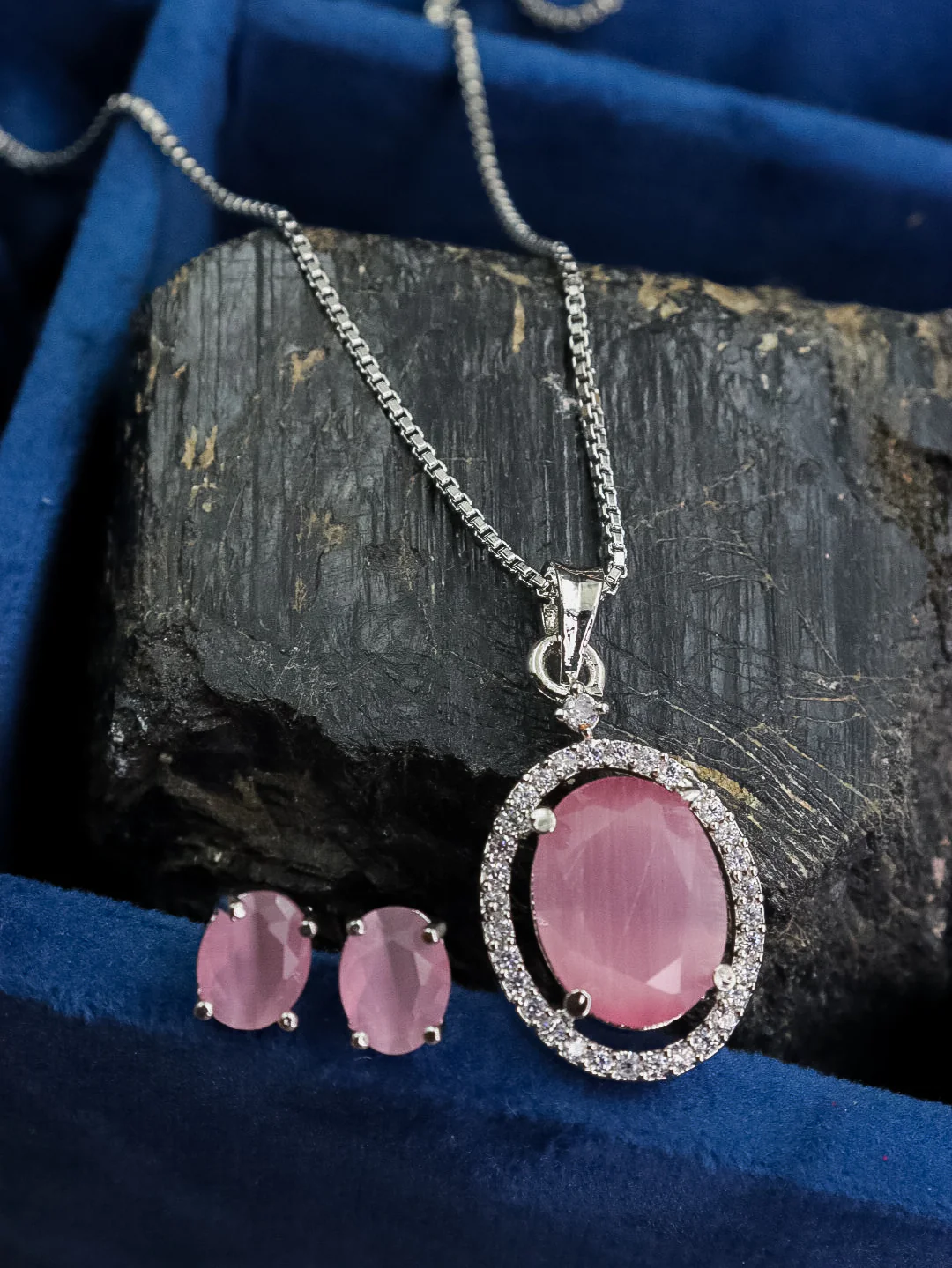 Sherlyn AD Pendent set - Image 7