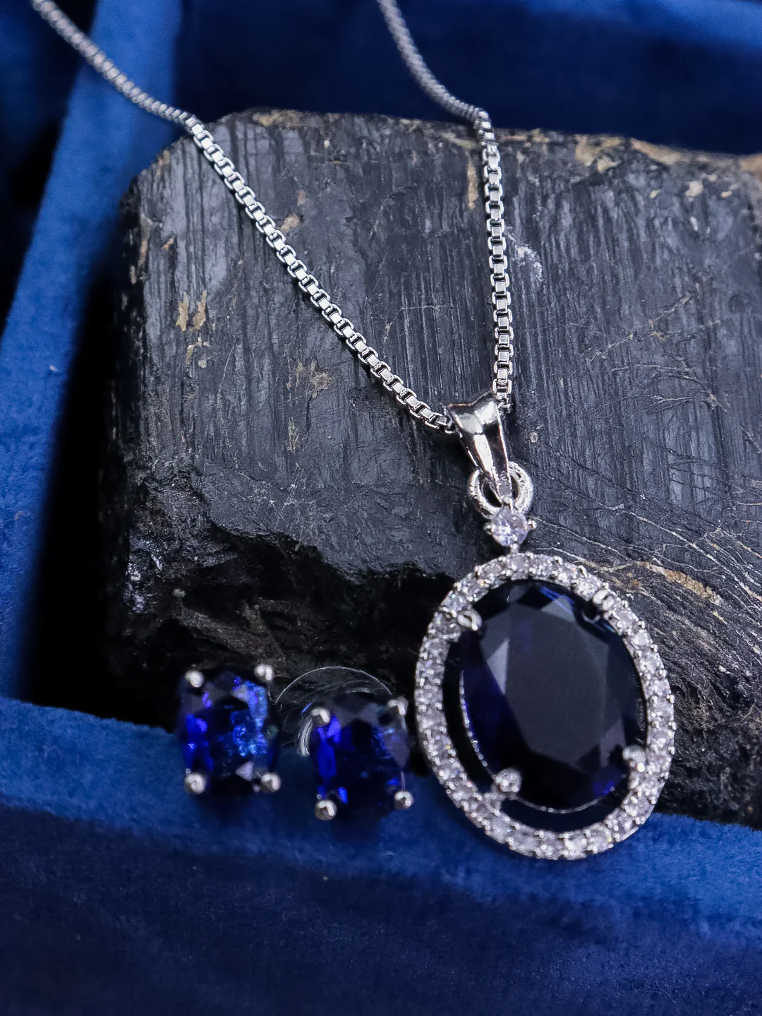 Sherlyn AD Pendent set - Image 9