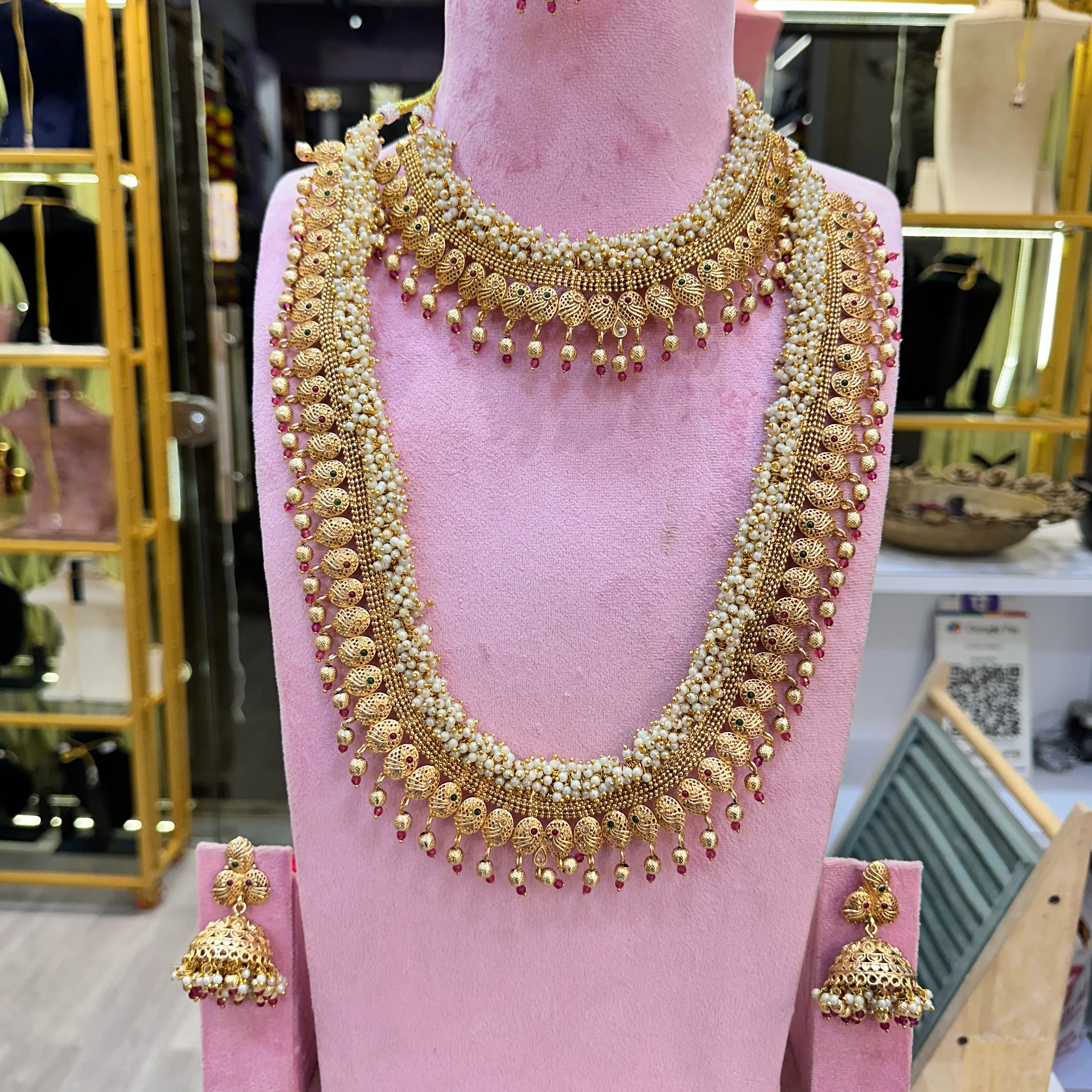 Sonu Maharashtrian Semi Bridal Necklace (2 Necklace, Earrings Maangteeka)